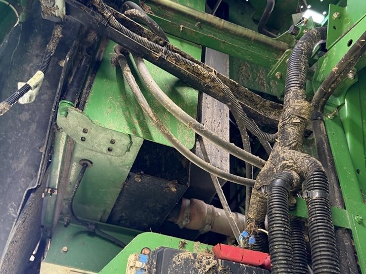 2011-john-deere-9770-sts-image-53