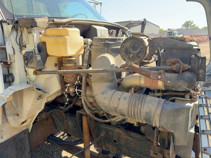 1995-caterpillar-3116-image-11