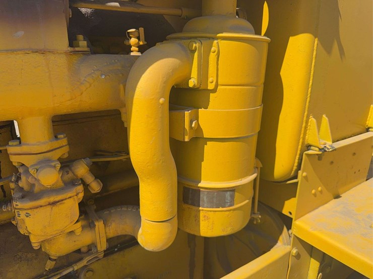 caterpillar-forty-image-26