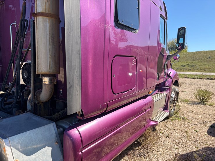 2007-peterbilt-387-image-4