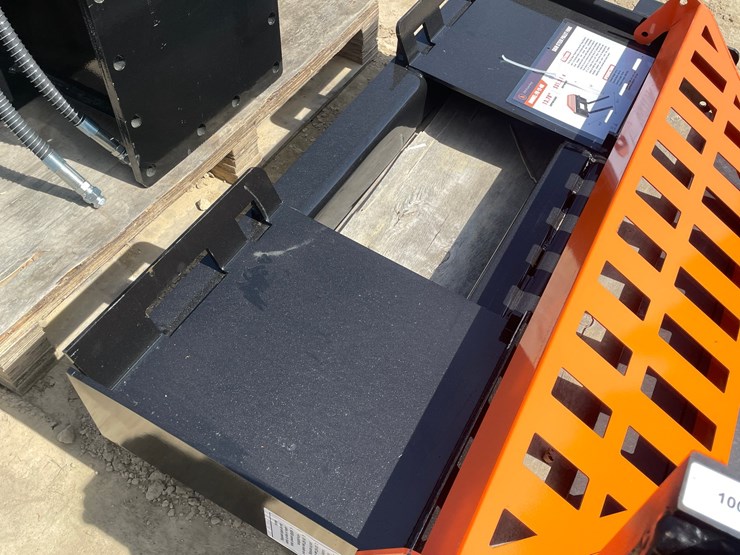 #2015-•-wolverine-skid-steer-pallet-fork-attachment-image-9
