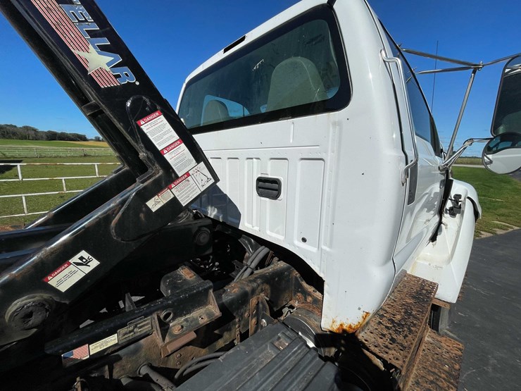 2013-ford-f750-image-45