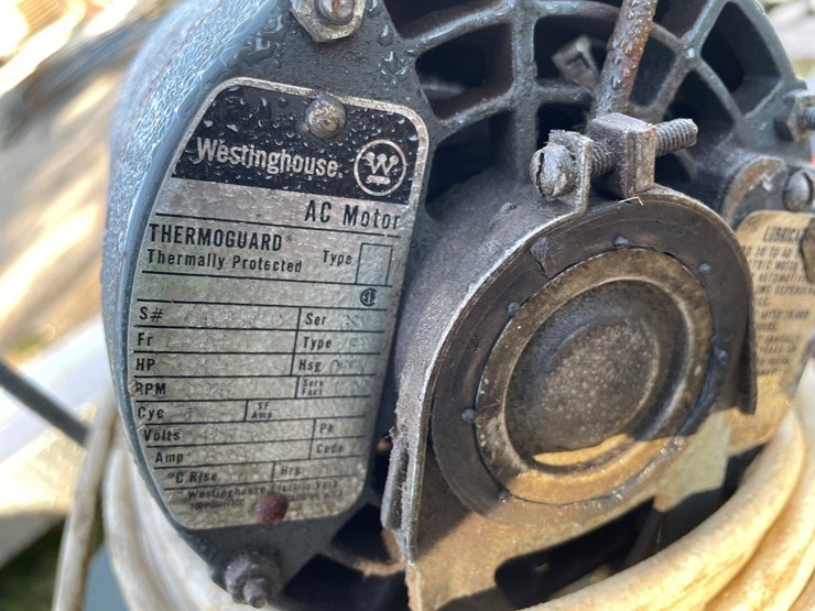 #3211-•-squirrel-fan-and-implement-brackets-image-8