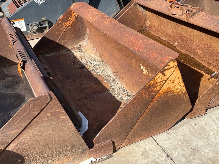 #1814-•-skid-steer-straight-edge-bucket-image-1