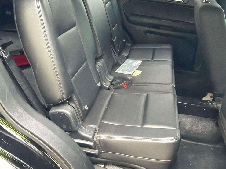 2017-ford-explorer-image-23
