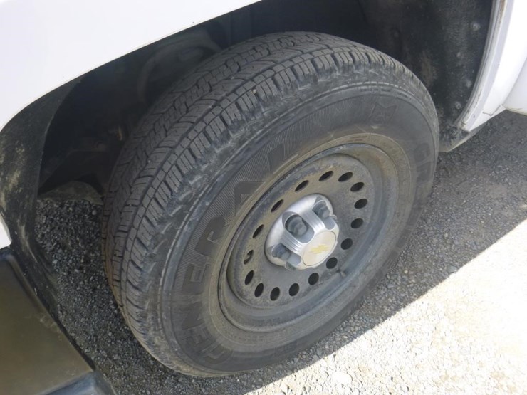 2018-chevrolet-1500-image-12