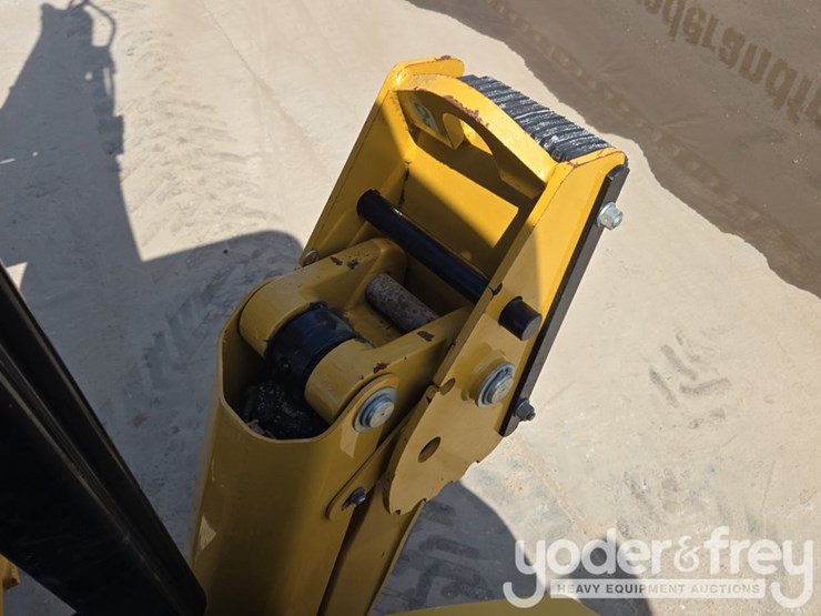 2023-caterpillar-416-image-56