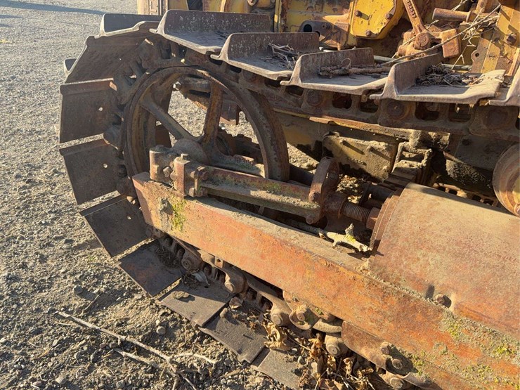 caterpillar-d2-image-15