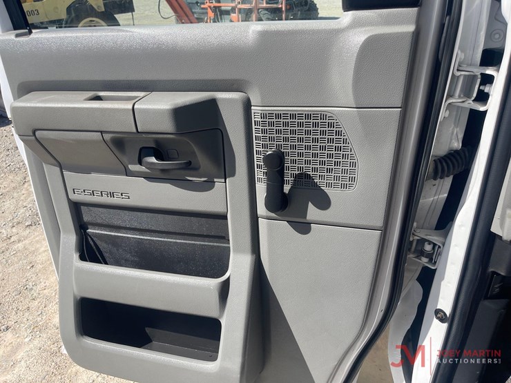 ford-e450-image-30