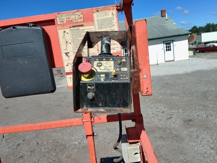 2016-jlg-3248rs-image-12