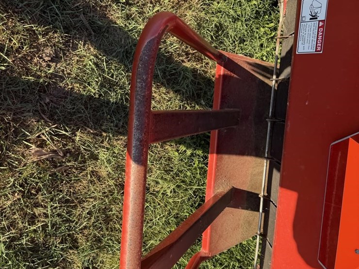 new-holland-br7090-image-18