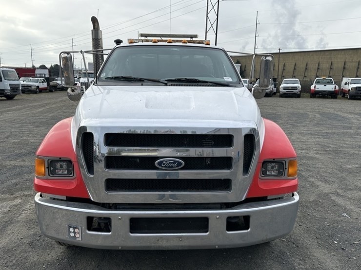 2005-ford-f650-image-8