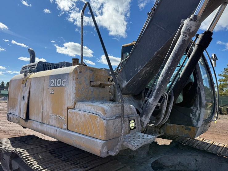 deere-210g-lc-image-31