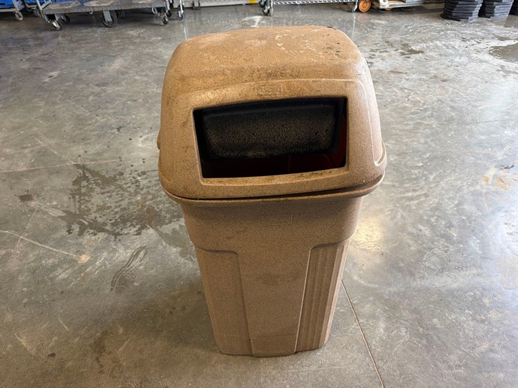 toter-garbage-can-image-2