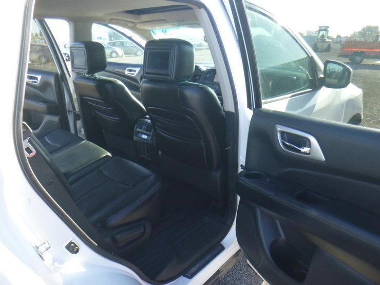 2013-nissan-pathfinder-image-8