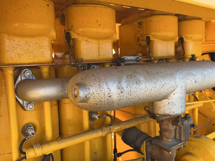caterpillar-seventy-gas---complete-nut-and-bolt-restoration!-image-56
