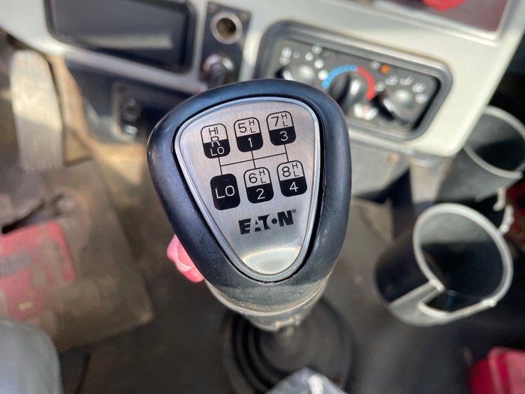 2016-western-star-4900sb-image-85