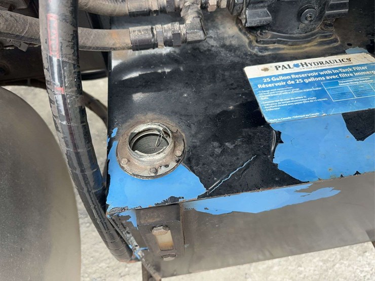 2005-sterling-l8500-image-32