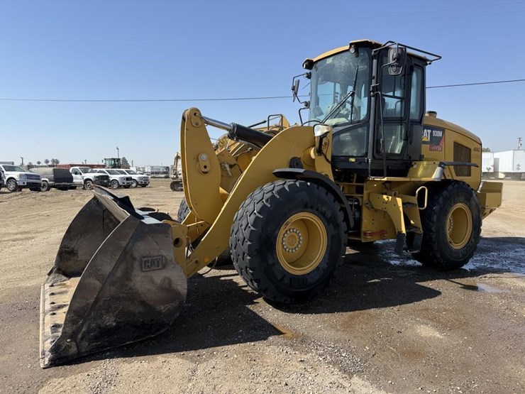 2019-caterpillar-930m-image-1