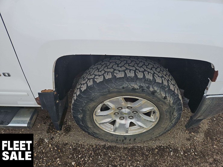 2015-chevrolet-silverado-1500-image-25
