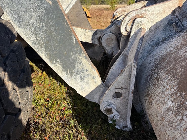 deere-644j-image-11