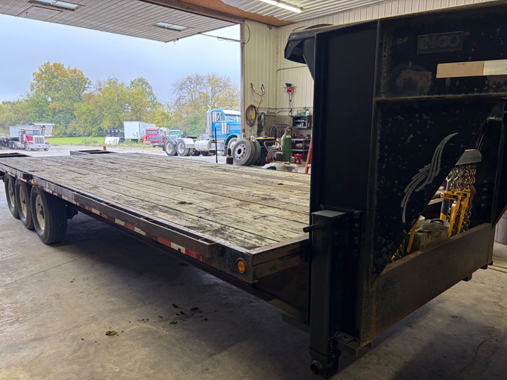 #638-•-2001-trailerman-tri-axle-gooseneck-trailer-(has-wi-title)(jefferson,-wi)-image-3