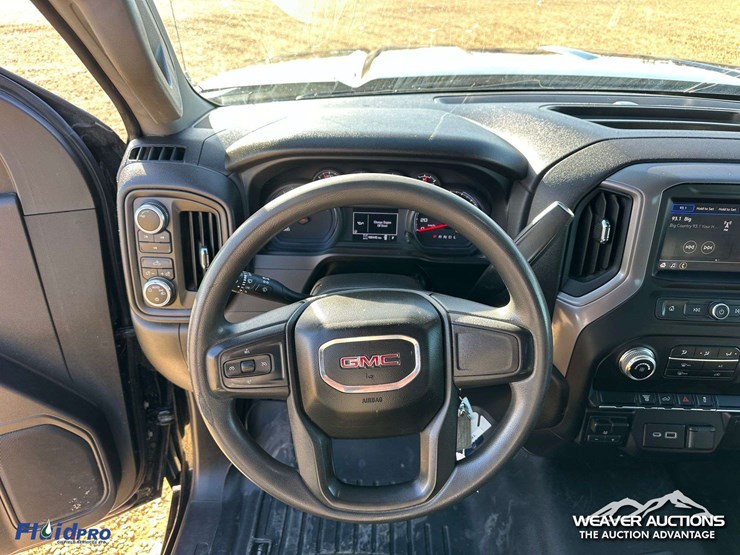 2023-gmc-2500hd-image-11