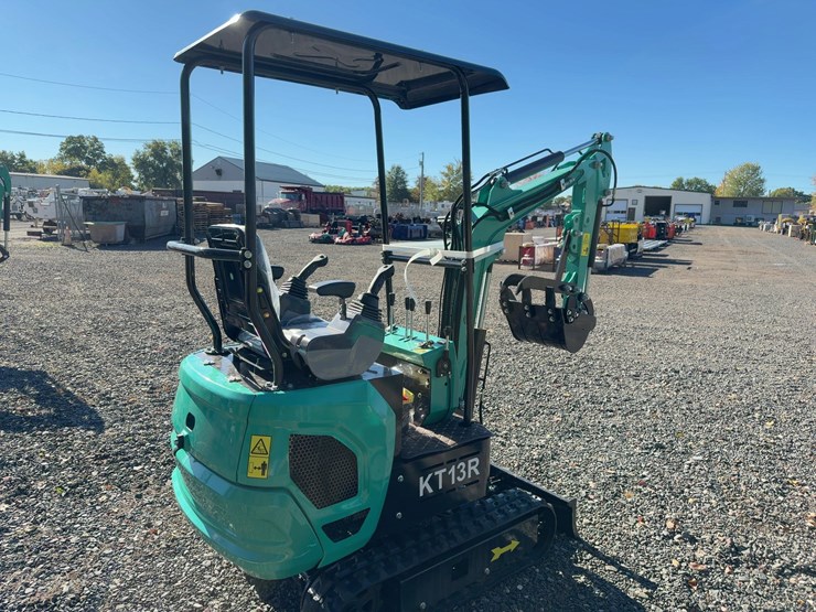 cfg-industrial-kt13r-mini-excavator-image-3