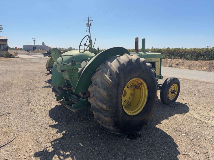 john-deere-820-image-5