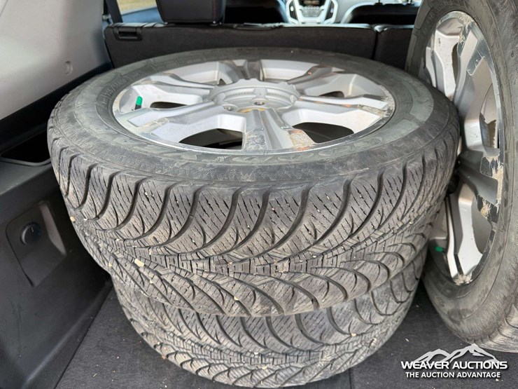 2017-gmc-terrain-slt-image-39