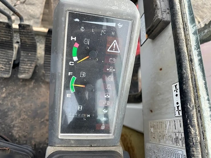takeuchi-tb070-image-12