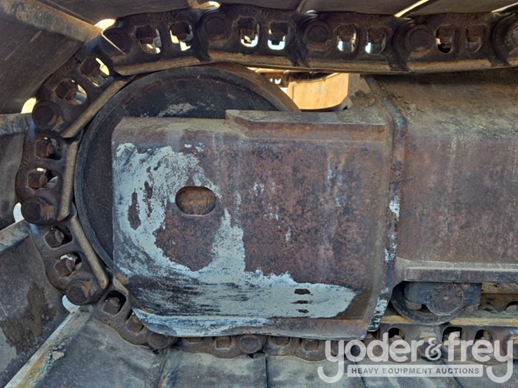 komatsu-pc210-image-13