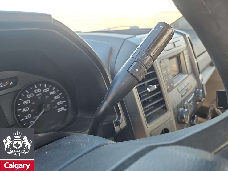 2020-ford-f350-image-18