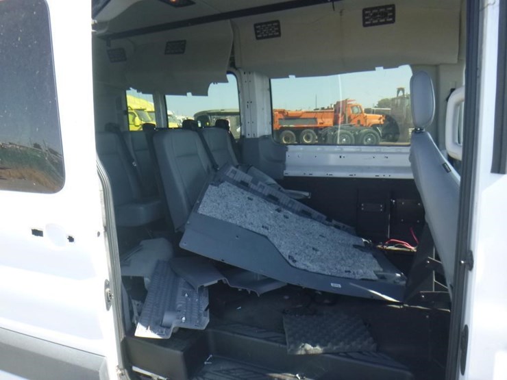 2017-ford-transit-image-8