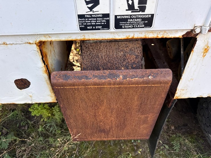 2012-altec-am55-image-60