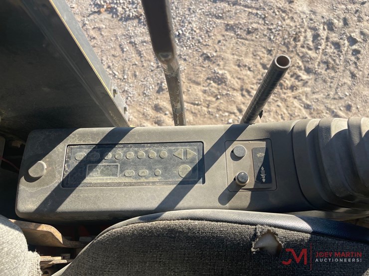 deere-330c-lc-image-20
