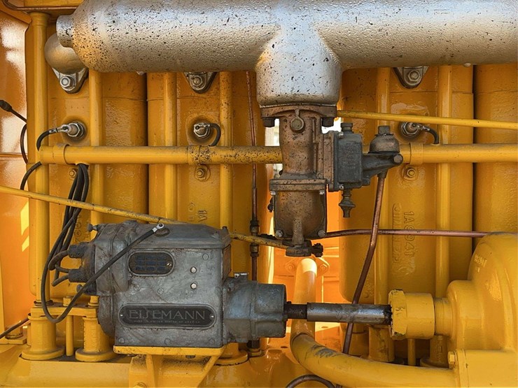 caterpillar-seventy-gas---complete-nut-and-bolt-restoration!-image-21