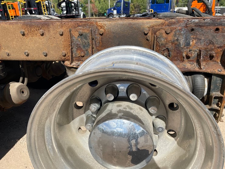 2005-kenworth-t800-image-47