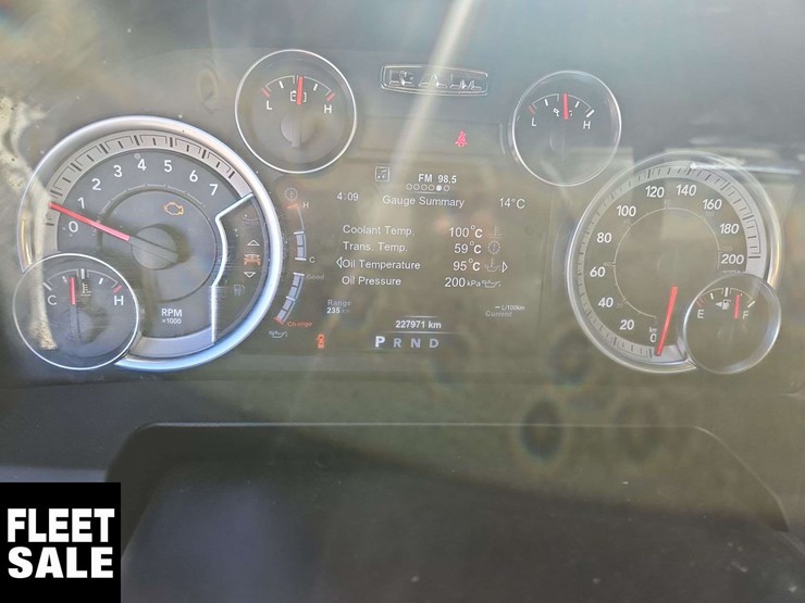 2015-dodge-2500-image-19