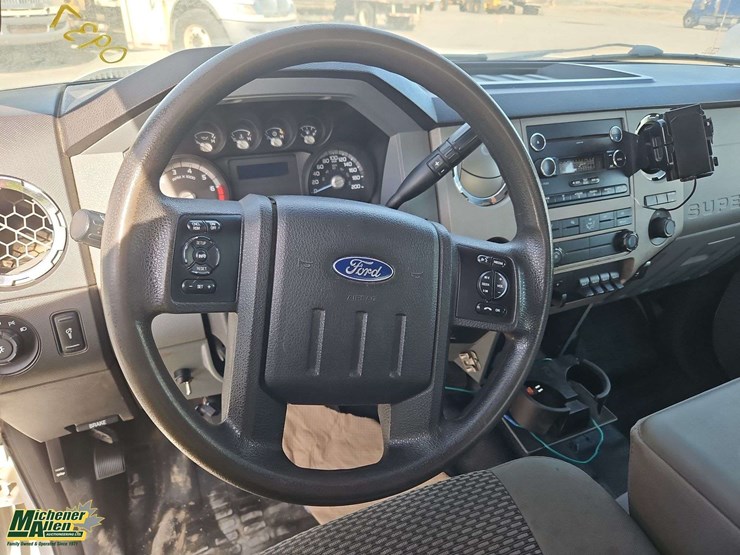2014-ford-f350-image-17