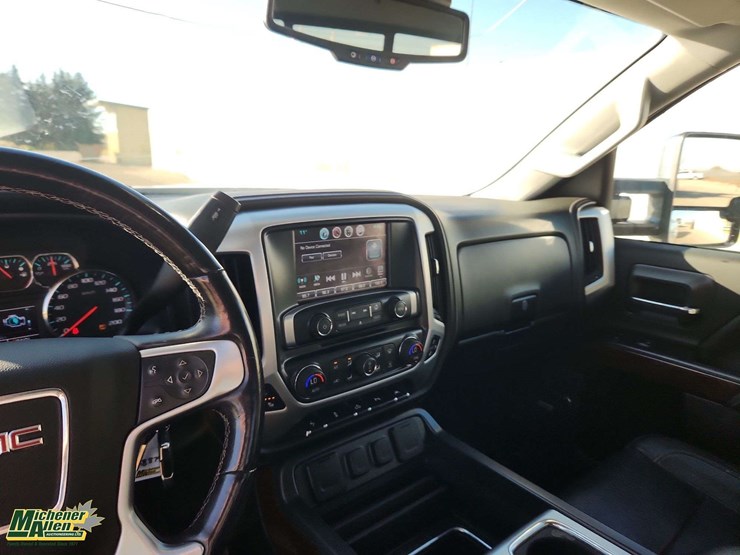 2017-gmc-sierra-1500-image-12