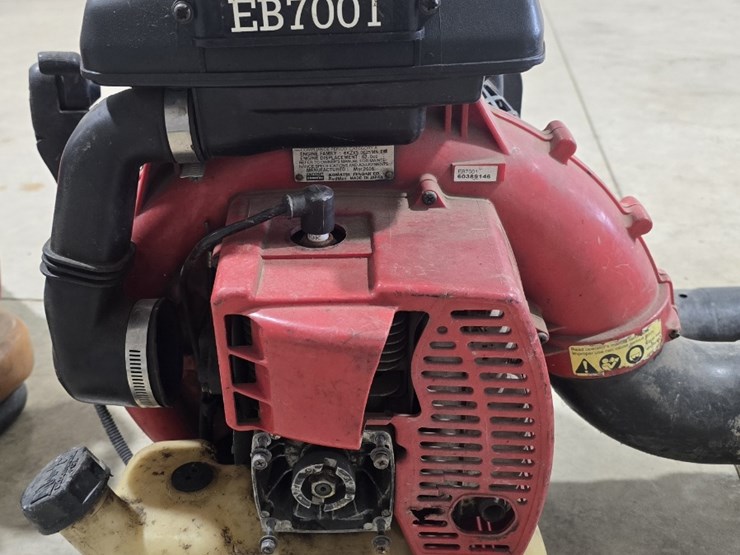 redmax-eb7001-gas-powered-backpack-leaf-blower,-used---no-motor-image-4