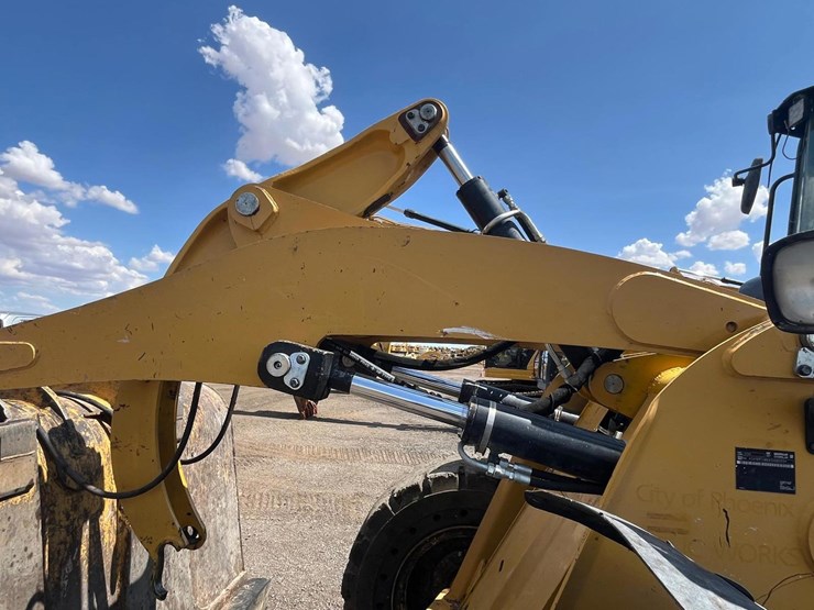 caterpillar-914m-image-9