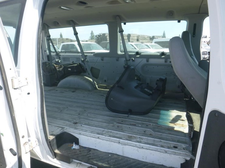 2008-ford-econoline-350-image-8
