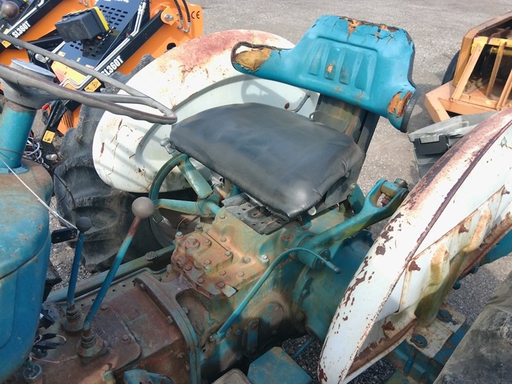 ford-4000-image-8