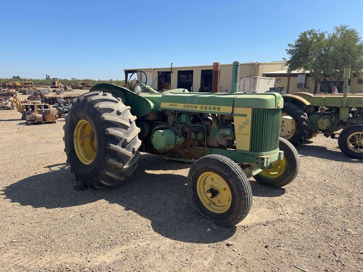 john-deere-820-image-7