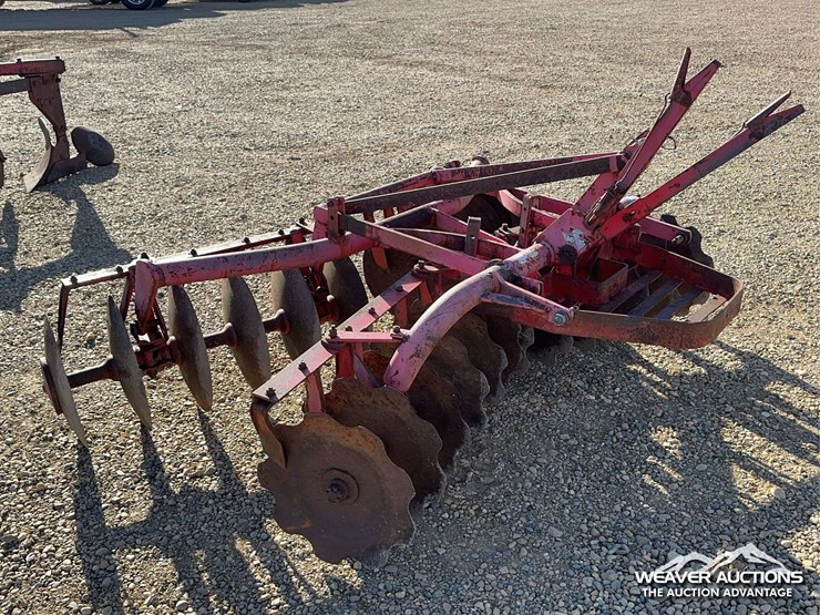 massey-ferguson-8-image-2