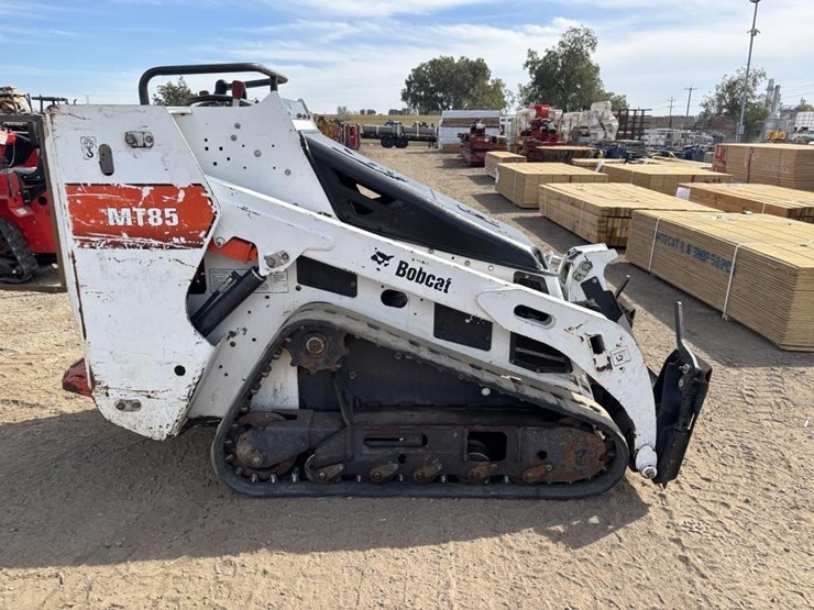 2018-bobcat-mt85-image-7
