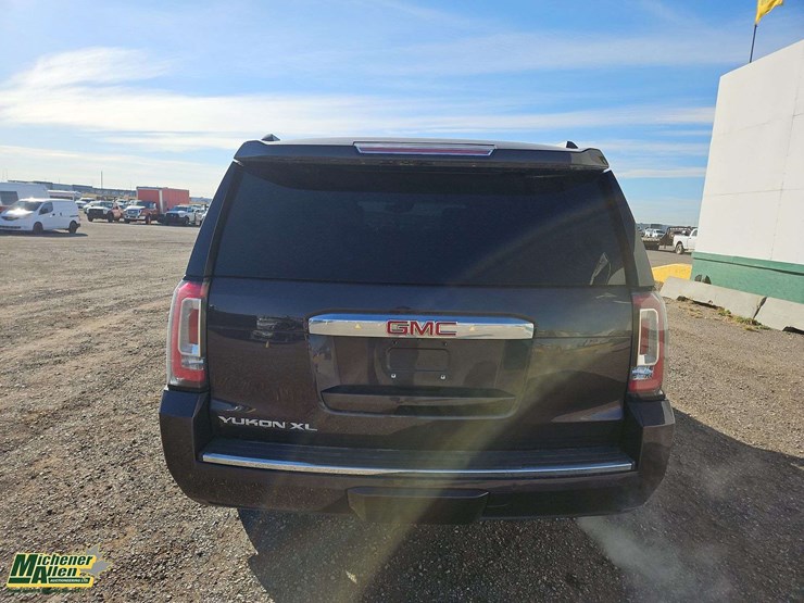 2015-gmc-yukon-xl-denali-image-6