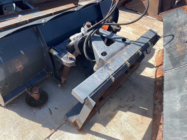 #1818-•-6'-bobcat-straight-blade-snow-plow-image-4